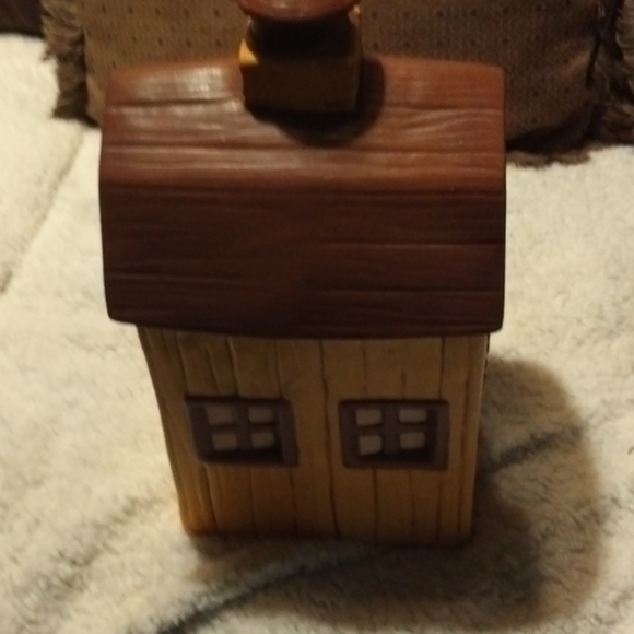 Twin Winton Cookie Barn Cookie Jar - Picture 2 of 7